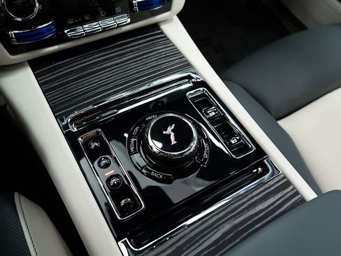 Certified 2022 Rolls-Royce Ghost w/ Ghost Package image 24