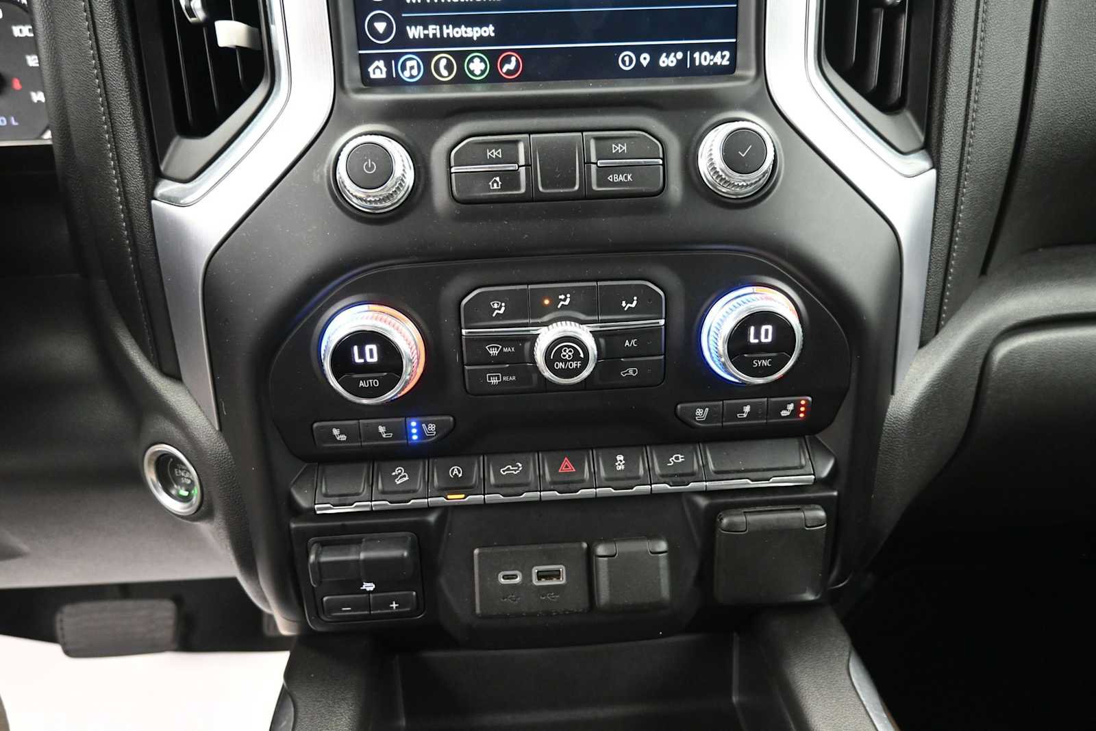 Used 2021 GMC Sierra 1500 SLT w/ SLT Premium Package AWD/4WD image 9