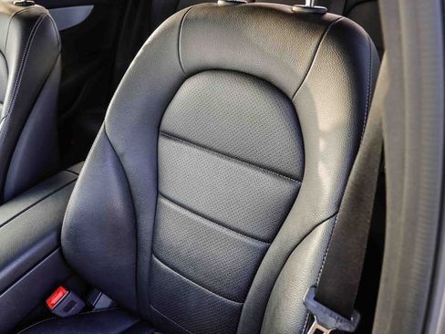 Used 2019 Mercedes-Benz GLC 300 image 29
