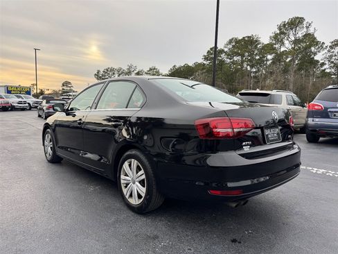 Used 2017 Volkswagen Jetta S image 6