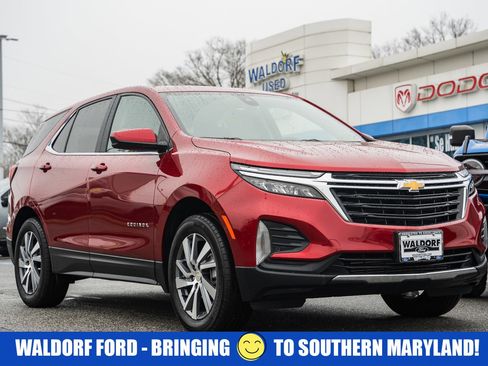 Used 2024 Chevrolet Equinox LT image 1