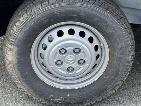 New 2024 RAM ProMaster 2500 w/ Convenience Group image 18