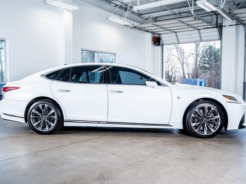 Used 2018 Lexus LS 500 F Sport w/ Accessory Package (Z2) image 5