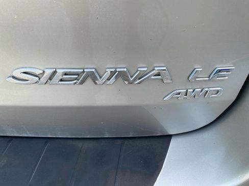 Used 2009 Toyota Sienna LE AWD/4WD image 7