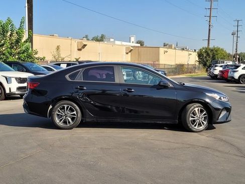Used 2023 Kia Forte LXS FWD image 5