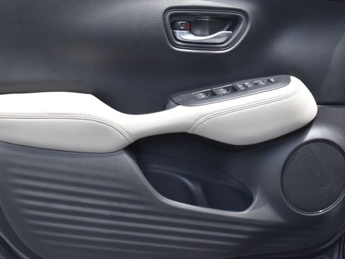 New 2027 Honda HR-V LX image 12