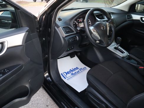 Used 2015 Nissan Sentra S image 3