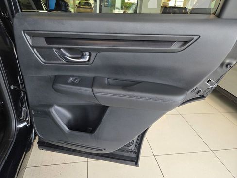 Certified 2025 Honda CR-V EX image 25