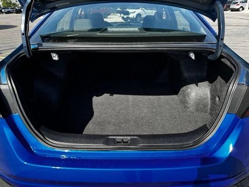 Used 2025 Nissan Altima 2.5 SV FWD image 9