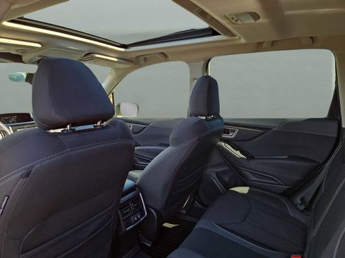 Used 2022 Subaru Forester Premium image 14