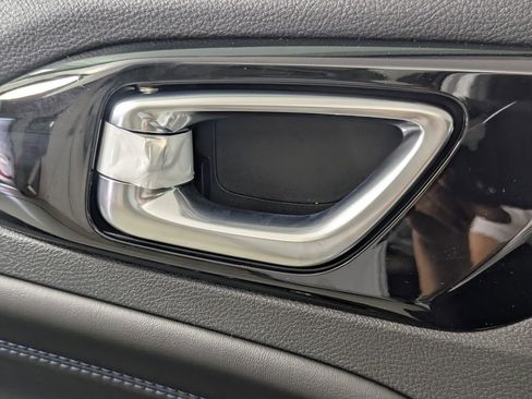 New 2026 Jeep Compass Limited w/ Sun, Sound & Navigation Group image 16