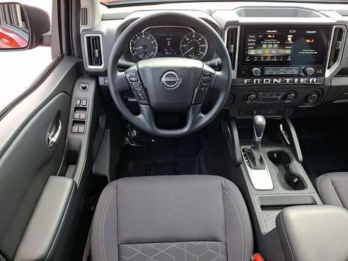 Used 2026 Nissan Frontier SV w/ Tow Package RWD image 13