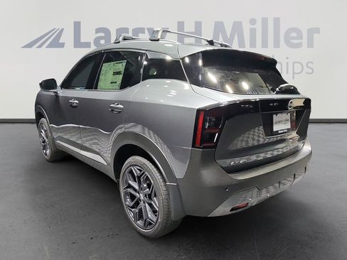 New 2026 Nissan Kicks SR FWD image 3