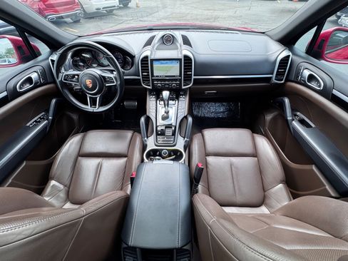 Used 2015 Porsche Cayenne S AWD/4WD image 17