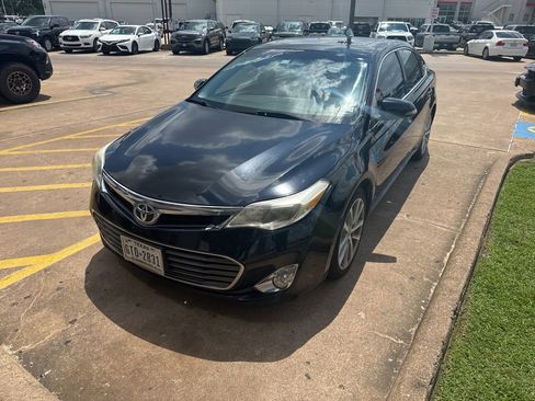 Used 2015 Toyota Avalon XLE Touring FWD image 3