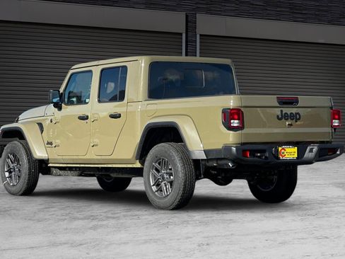 New 2026 Jeep Gladiator Sport image 6