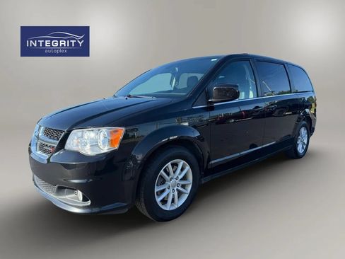 Used 2019 Dodge Grand Caravan SXT FWD image 1