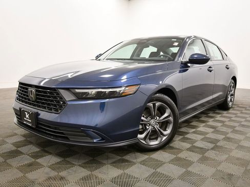 Used 2024 Honda Accord EX image 2