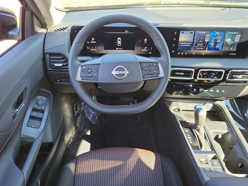 New 2026 Nissan Sentra SR w/ Floor Mat Package image 17