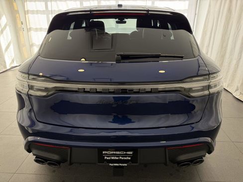 New 2026 Porsche Macan GTS image 8