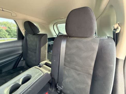 Used 2015 Nissan Rogue SV AWD/4WD image 14