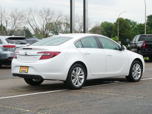 Used 2017 Buick Regal FWD image 7