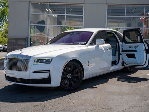 Used 2022 Rolls-Royce Ghost AWD/4WD image 2