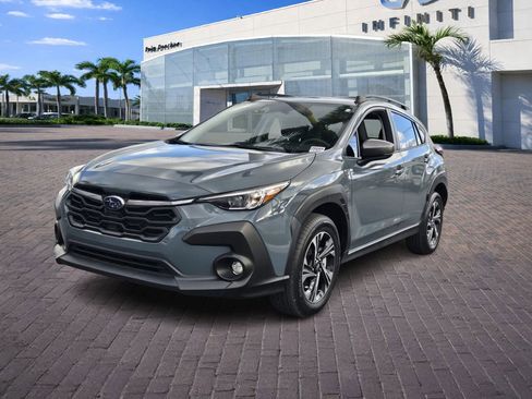 Used 2024 Subaru Crosstrek 2.0i Premium image 3