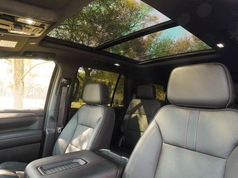 Used 2022 Chevrolet Tahoe RST w/ Sport Performance Package AWD/4WD image 23