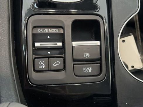 Used 2023 Honda Pilot Elite image 19