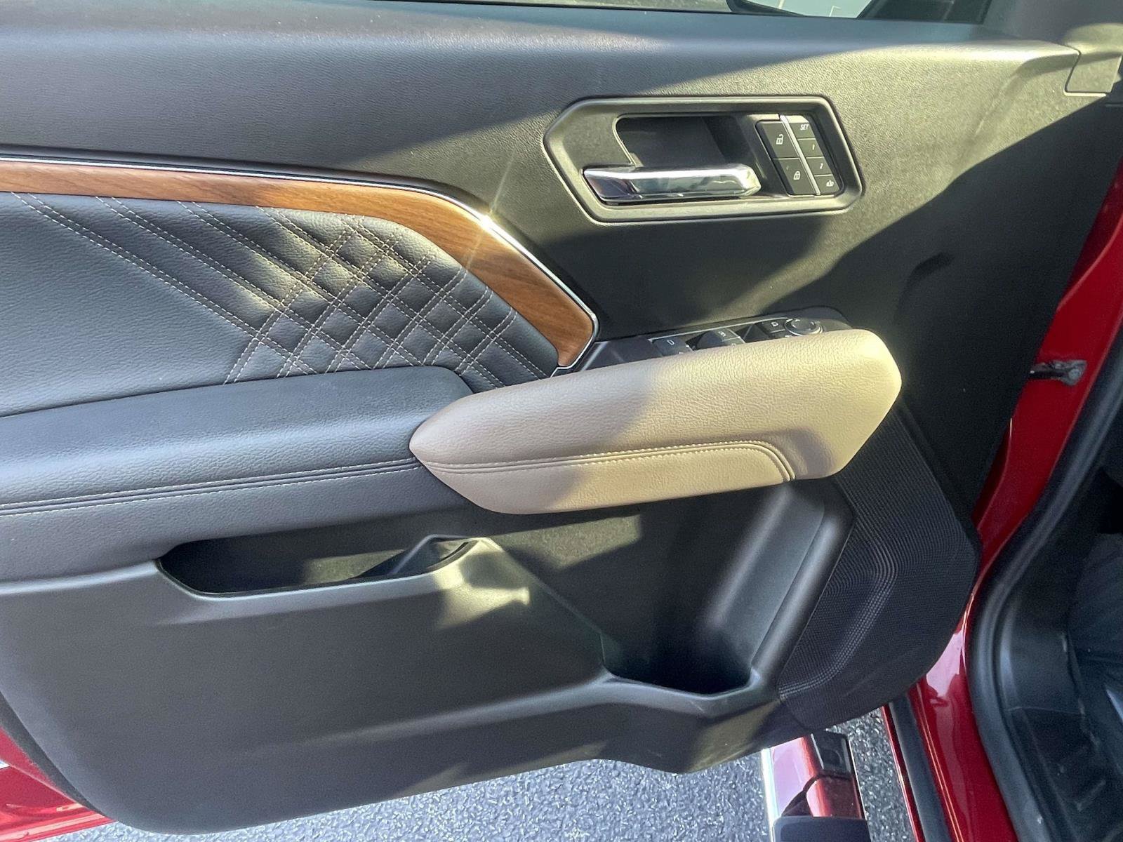 Certified 2024 GMC Canyon Denali AWD/4WD image 15