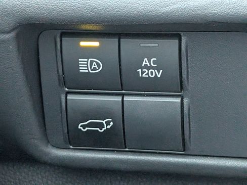 Used 2022 Toyota Highlander Bronze Edition image 23