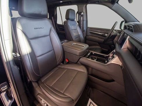 Certified 2023 GMC Yukon Denali image 25