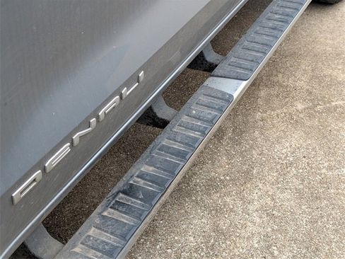 Used 2024 GMC Canyon Denali image 5