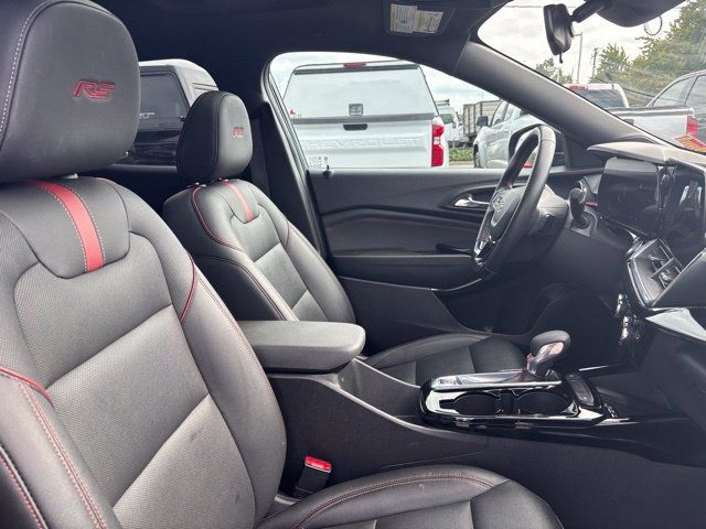 Used 2024 Chevrolet Trax RS w/ Sunroof Package FWD image 10