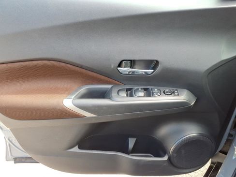 Used 2023 Nissan Kicks SR FWD image 21