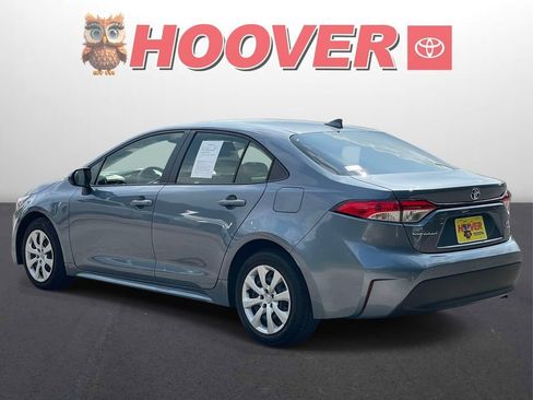 Used 2025 Toyota Corolla LE FWD image 5