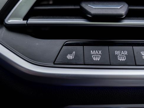 Used 2021 BMW X5 xDrive40i w/ Premium Package image 23