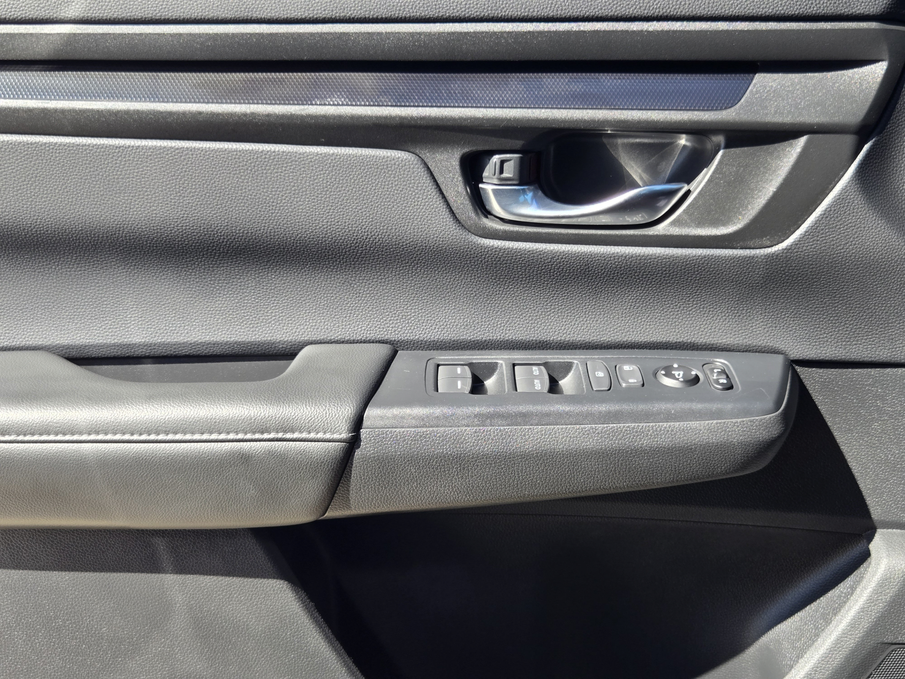 Used 2025 Honda CR-V EX image 20