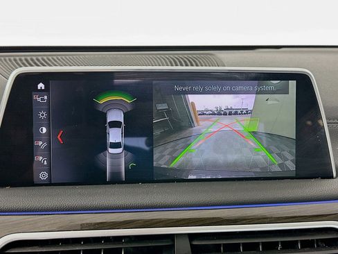 Used 2019 BMW 740i xDrive AWD/4WD image 14