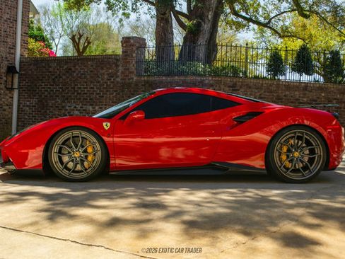 Used 2017 Ferrari 488 GTB image 3