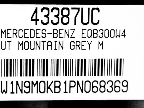 Certified 2023 Mercedes-Benz EQB 300 4MATIC image 27