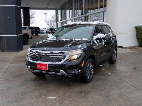 New 2026 Kia Seltos LX image 3