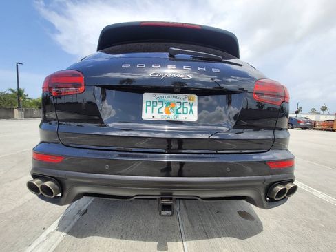Used 2016 Porsche Cayenne S w/ Premium Plus Package AWD/4WD image 39