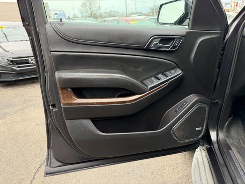 Used 2015 Chevrolet Suburban LT w/ Luxury Package image 18