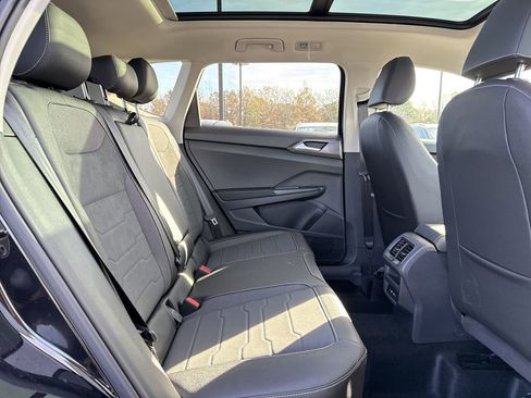 New 2026 Volkswagen Taos SE image 16