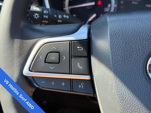 Used 2022 Toyota Highlander XLE AWD/4WD image 21