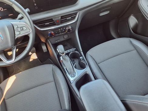 Used 2025 Buick Encore GX Preferred image 9