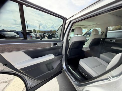 Used 2025 Hyundai Santa Fe Calligraphy image 12