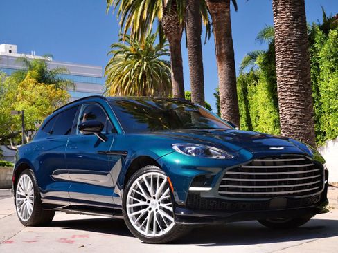 Used 2023 Aston Martin DBX 707 image 1